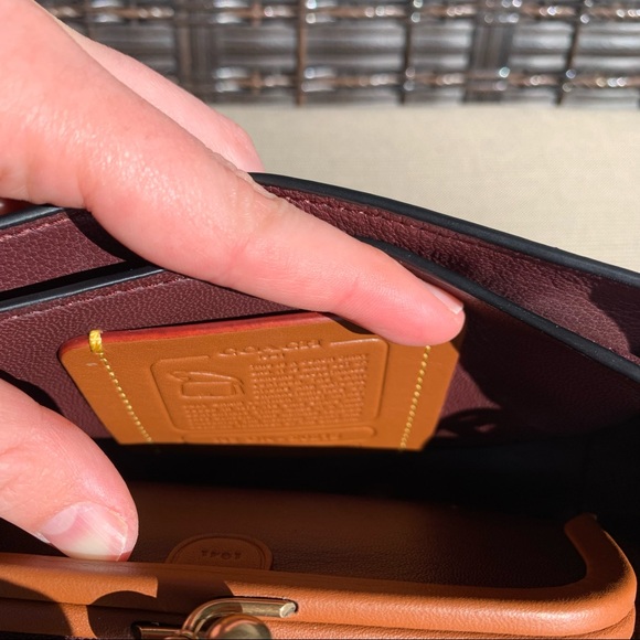 *SOLD* Coach Tea Rose Dinky in Black Purple with Brass - Picture 8 of 15